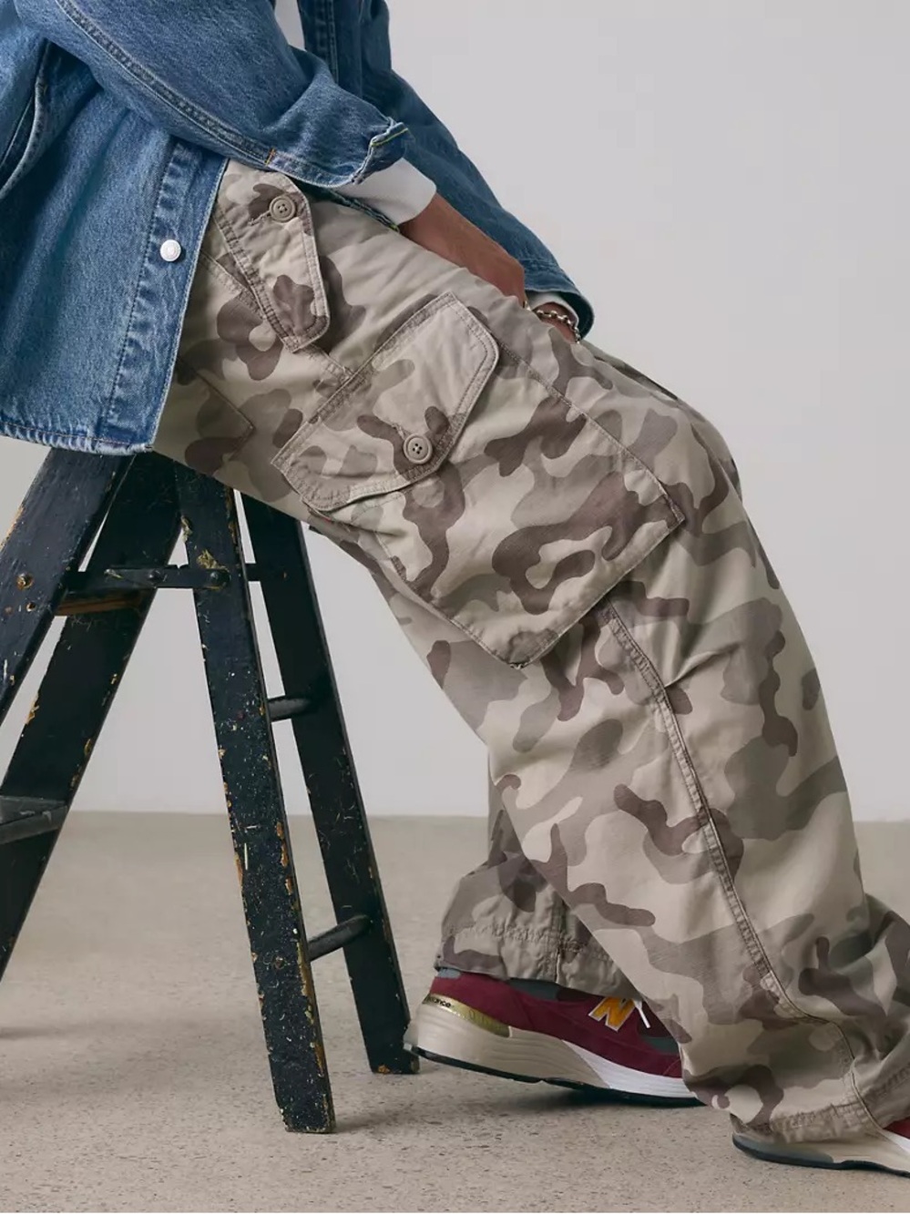 Levi's Beige & Olive Camo Cargo Pants - Picture 2 of 5